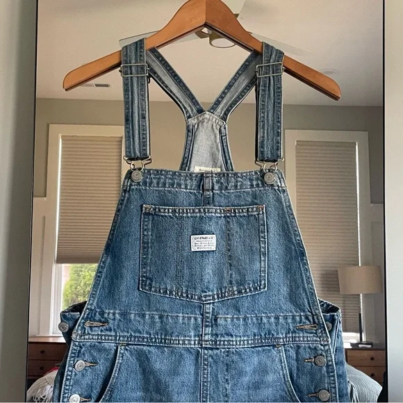Levi’s Premium Vintage Shortalls - Denim Overall Shorts in Medium Wash - Picture 3 of 11